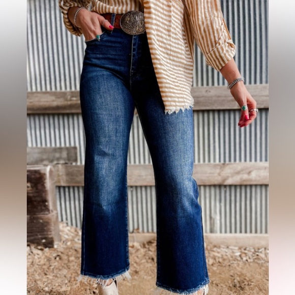 STRETCH JEANS DISTRESSED HEM - Picture 3 of 15